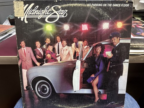 Midnight star parking - no, on